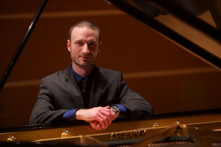 The Columns » Pianist Jonathan Chapman Cook to Perform Beethoven ...