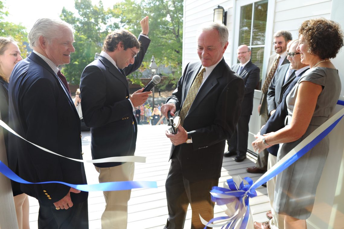 Ken Ruscio &#039;76, then W&amp;L president, cuts the ribbon at the W&amp;L Hillel dedication in 2005.