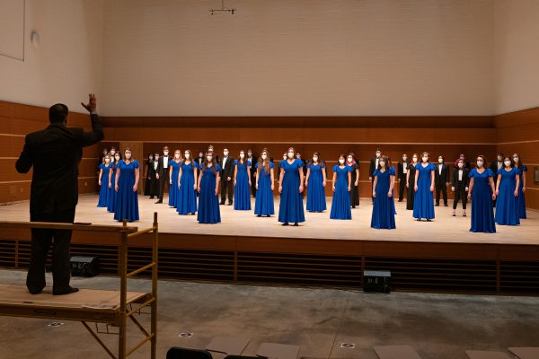 Music-During-Covid-for-Lindsey01-600x400 W&L University Singers to Perform at 2021 VMEA Conference