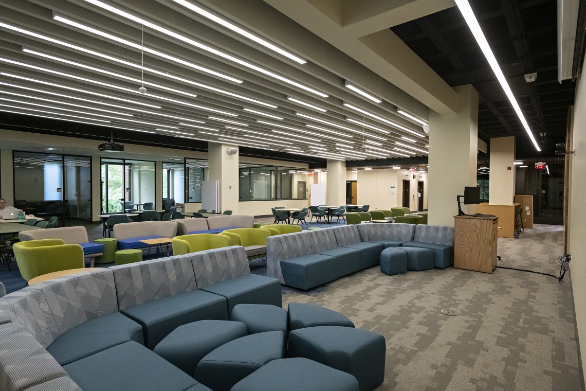 The presentation space within the collaboration gallery also features flexible seating, as well as all the technology needed to give an informative presentation.