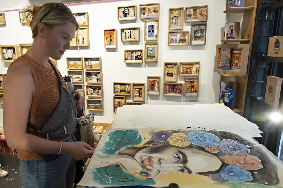 A student visits an art gallery in Barcelona&#039;s Gothic quarter while exploring the city with classmates.