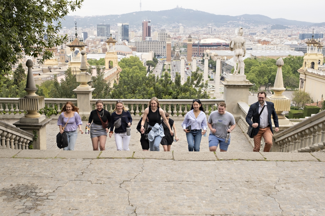 Students and teacher race to the top of the steps at Museu Nacional d&#039;Art de Catalunya in Barcelona, but photographer Krem beat them all to the top.