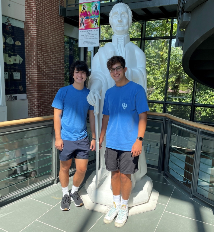 Spratt Allison &#039;26 and Max Patterson &#039;26 recreate a childhood photo.