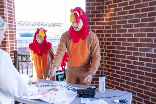 turkeypalooza-600x400 Campus Kitchen at W&L Hosts Annual Turkeypalooza