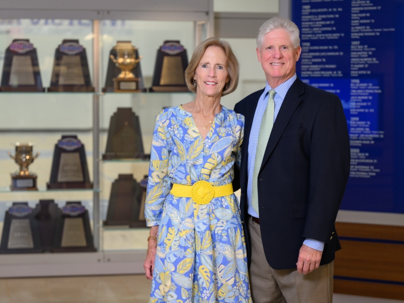 Kitty and Jim Farrar &#039;74 in W&amp;L Athletics Hall of Fame.