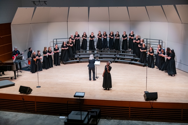 Cantatrici-2024-3-600x400 W&L Music Presents Winter Choral Concert