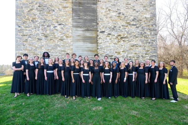 GleeClubAndCantatrici0364-copy-600x400 W&L Music Presents Winter Choral Concert