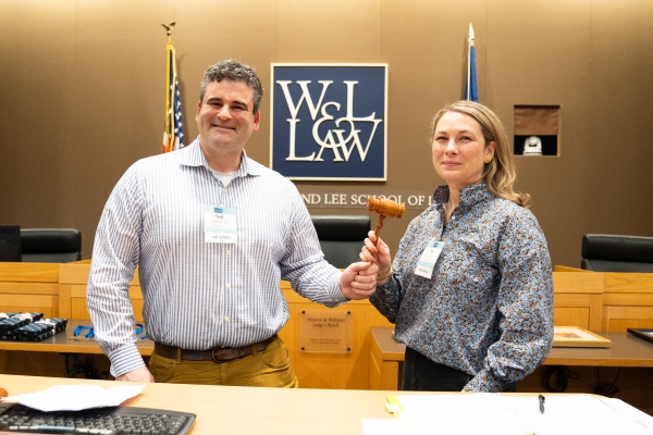 DSC02341-600x400 School of Law Celebrates Distinguished Graduates during Law Alumni Weekend