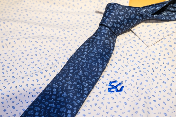 Bookstore_121125_14-600x400 Where Tradition Meets Entrepreneurship: The University Store’s Student and Alumni Connection