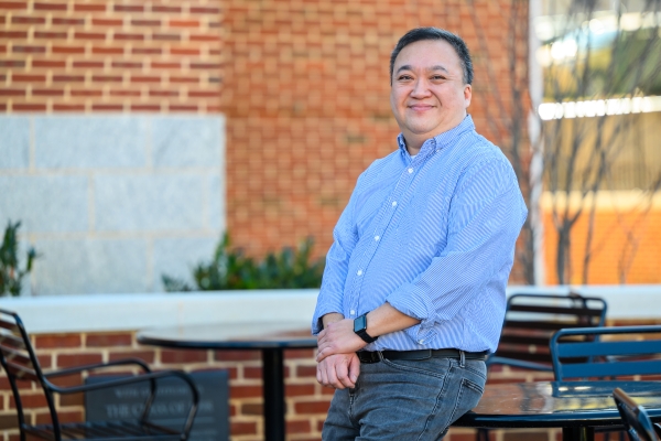 Lloyd_Tanlu_120325-600x400 Lloyd Tanlu to Deliver Lecture in Honor of His Appointment to the  Ehrick Kilner Haight Sr. Term Professorship