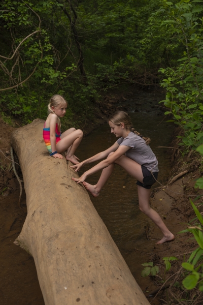 20200525-MattEich-0120-400x600 W&L’s Staniar Gallery Presents Matt Eich’s ‘Sunlight, Shadow, Rainbow / Grace Notes’