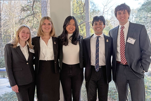 2026-VFIC-Ethics-Team-600x400 W&L Student Team Competes at VFIC Applied Ethics Bowl