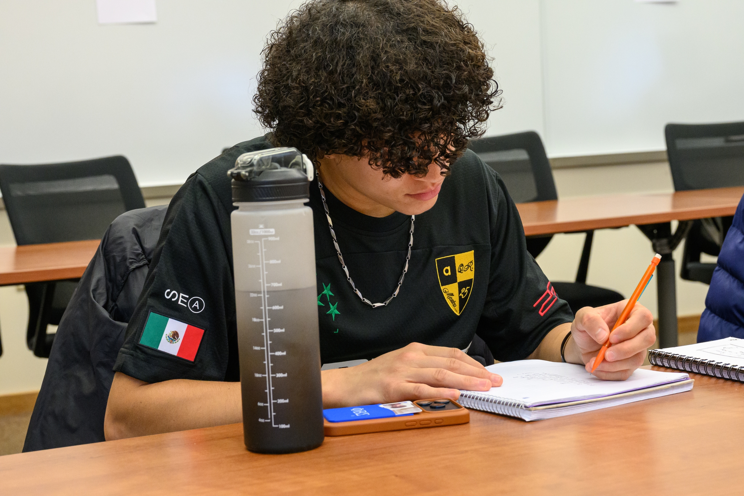 Beth_Staples_Class_011326_12-scaled W&L Adds New Creative Writing Major