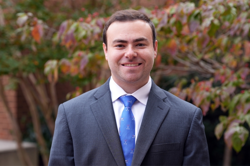 Santosheadshot-scaled-800x533 Meet Robbie Santos '27L