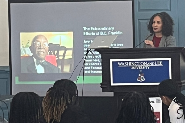 malveauxflexphoto-600x400 Suzette Malveaux Delivers Keynote for Black FLEX Conference