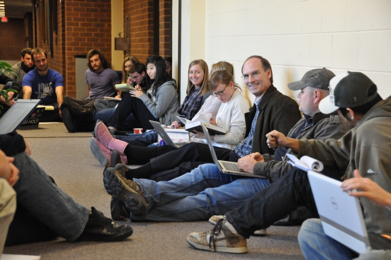 hallwayreview-800x533 Murch Exits the Stage